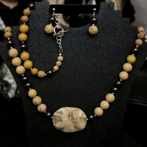 🤎3pc Stone Jewelry Set: Necklace, Bracelet, & Earrings🤎